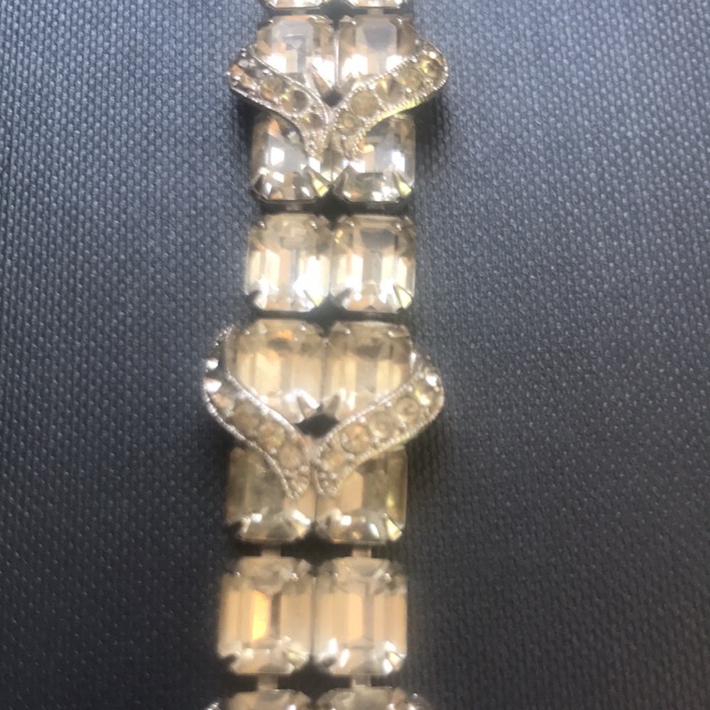 Eisenberg rhinestone heart bracelet